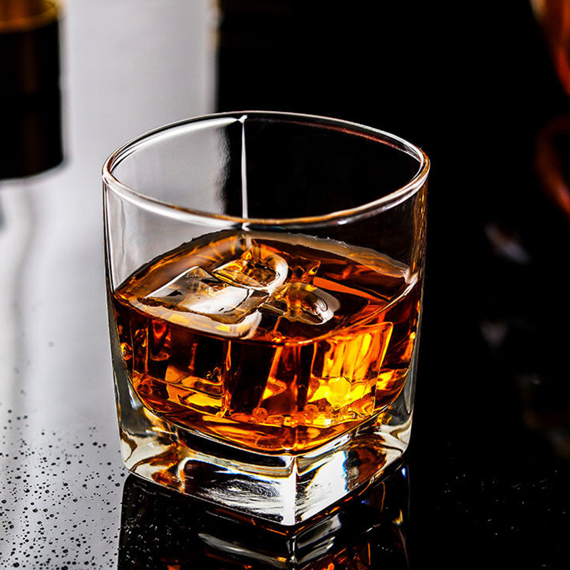 Wine Beer And Liquor - 235ml 4 szt. Zestaw piwo brandy