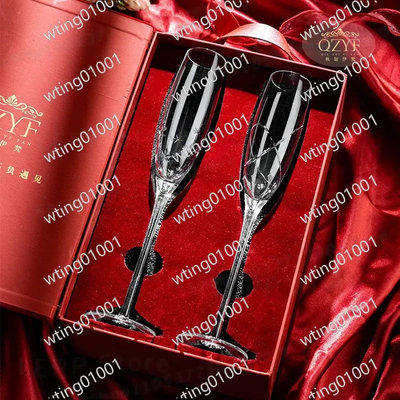 Champagne Flute Pair - Para ręcznie rzeźbionych kryształowych kieliszków do