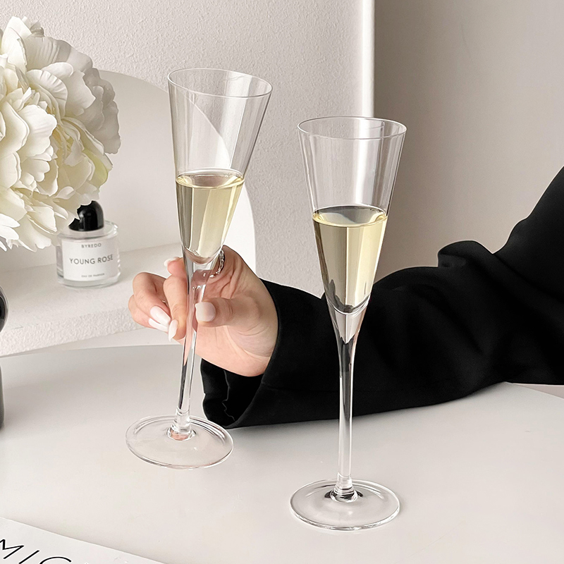 Francuskie romantyczne kielisz – Champagne Flute Pair recenzja i cena