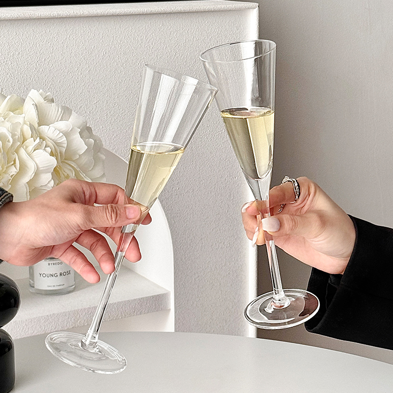 Francuskie romantyczne kielisz – Champagne Flute Pair recenzja i cena