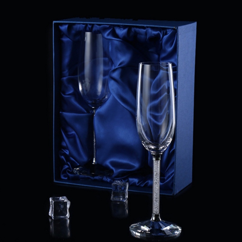 Kreatywny ślubny kieliszek do  – Champagne Flute Pair recenzja i cena