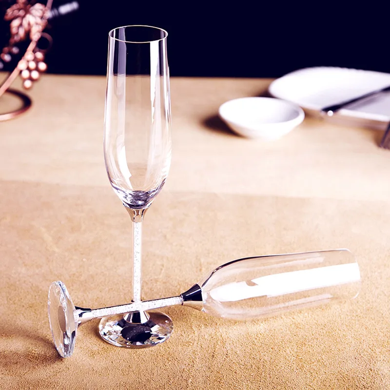 Kreatywny kieliszek do wina we – Champagne Flute Pair recenzja i cena